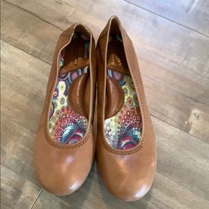 Born Julienne Flats NEVER WORN! Size 7